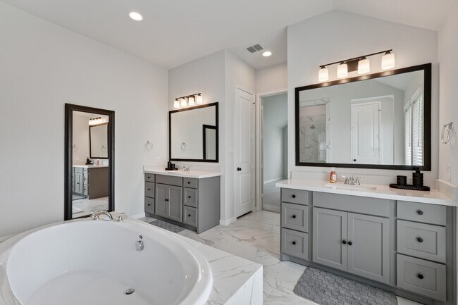 Building Photo - 22435 Sawmill Pass Ln