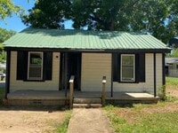 Building Photo - 108-108 De Groat St