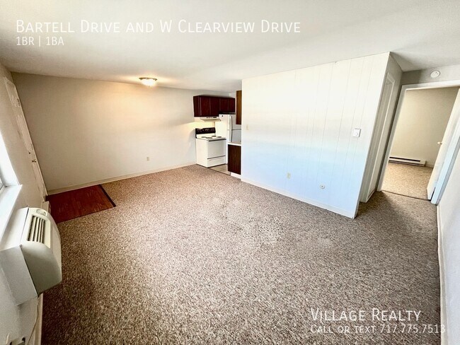 Building Photo - 51 W Clearview Dr