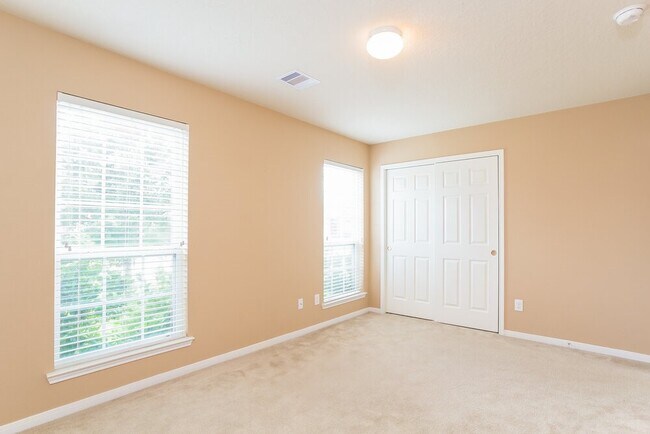 Building Photo - 17302 Cricket Mill Dr