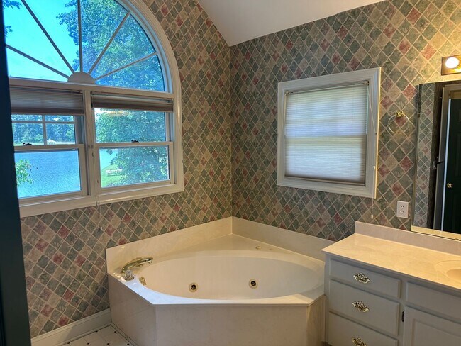 Building Photo - 110 Wimbledon Ct