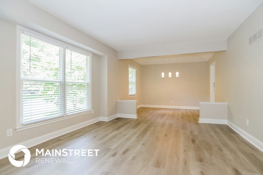 Building Photo - 13131 W 100th St