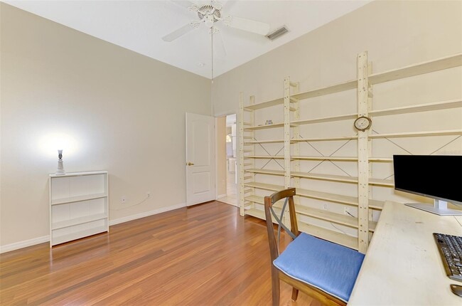 Building Photo - 4957 Sabal Lake Cir