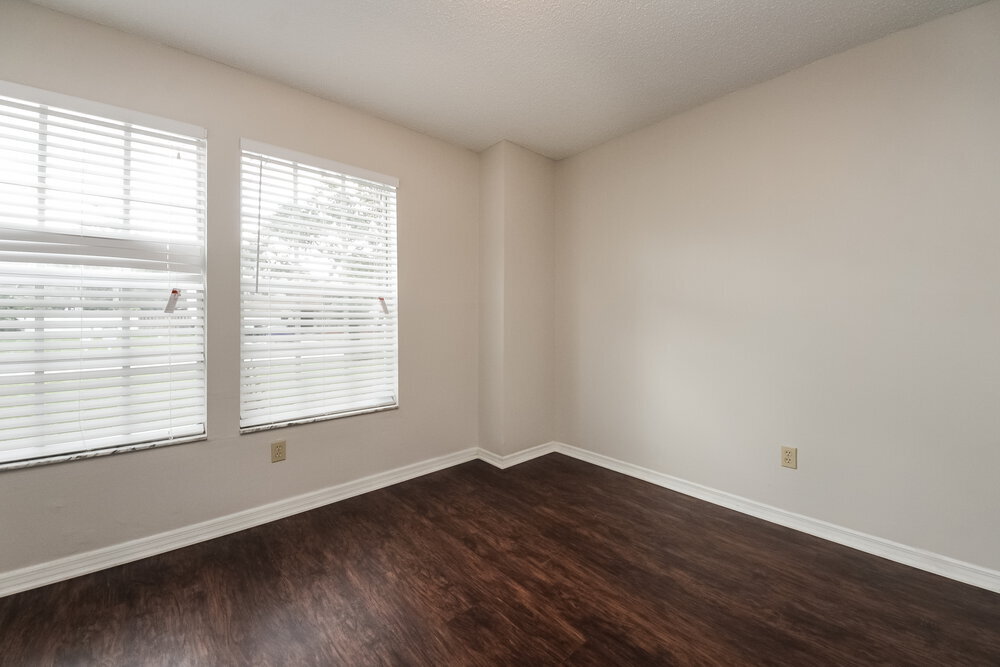 Building Photo - 711 White River Dr