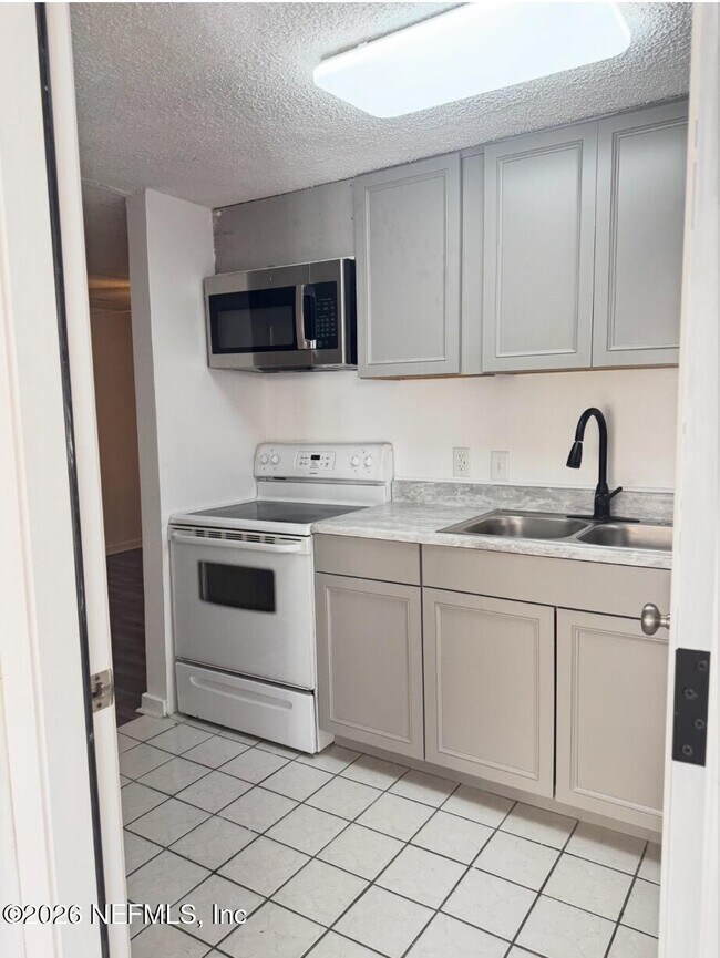 Building Photo - 4337 Turner Ave