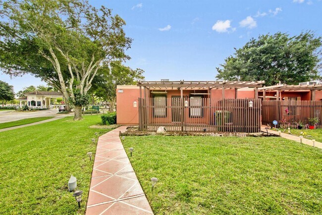 Primary Photo - 10300 W Fairway Rd
