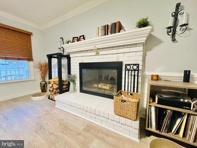 Building Photo - 3103 Titanic Dr