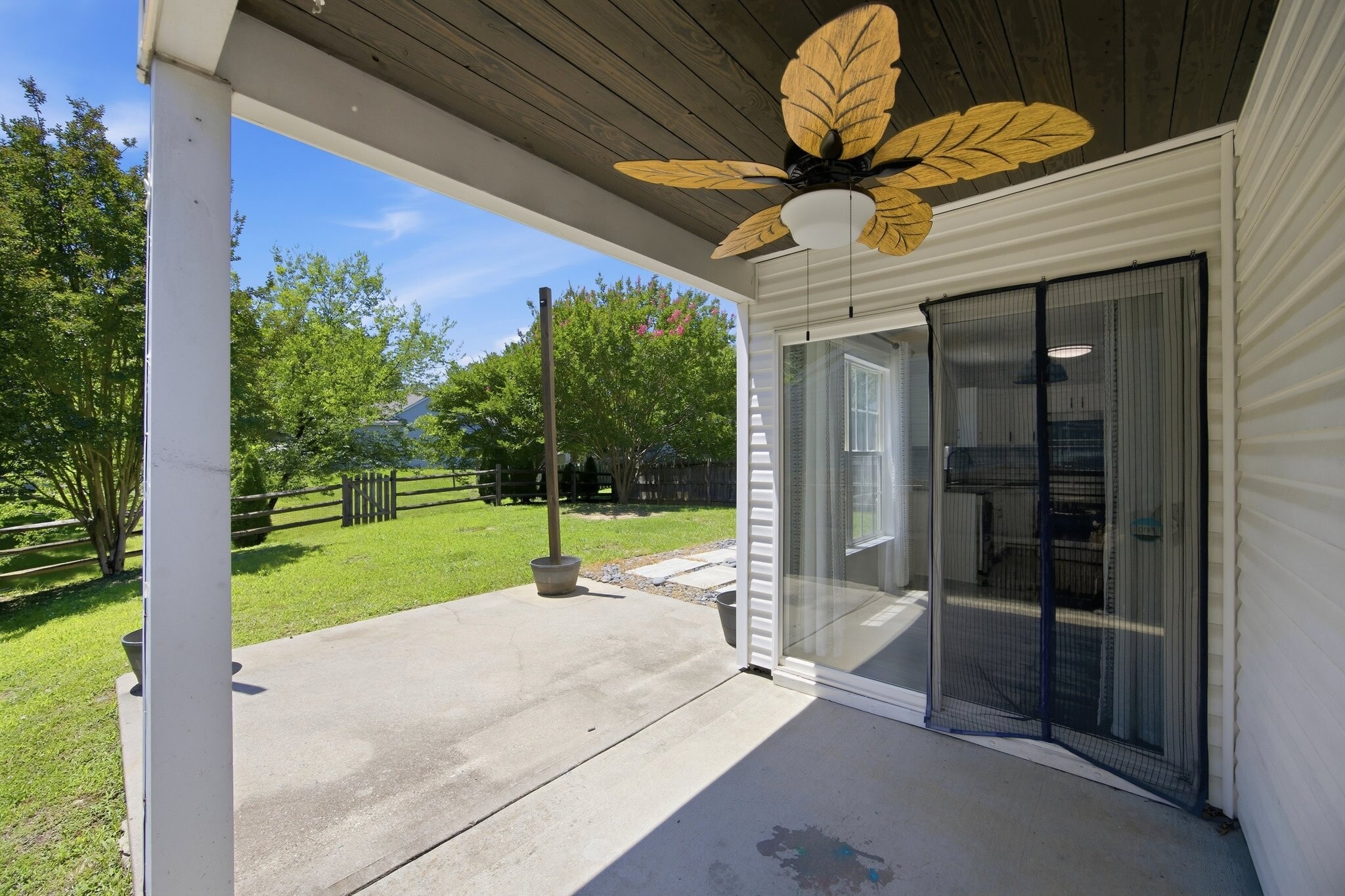 Building Photo - 8502 Appledale Dr