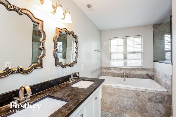 Building Photo - 10010 Fountain Springs Ct