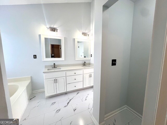 Building Photo - 3320 Northcliff Dr