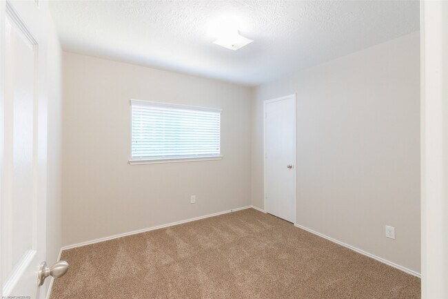 Building Photo - 2630 Steelhead Dr