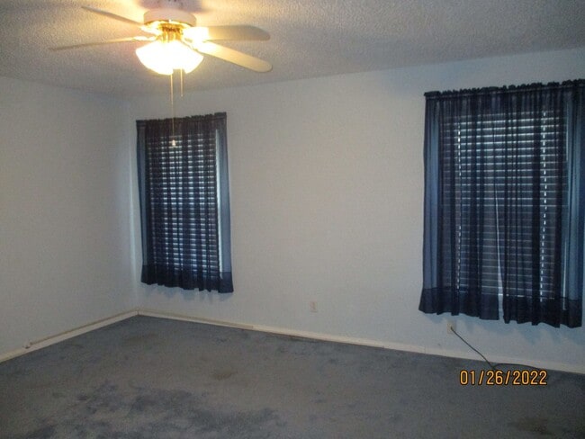 Building Photo - 4300 Mackey Dr