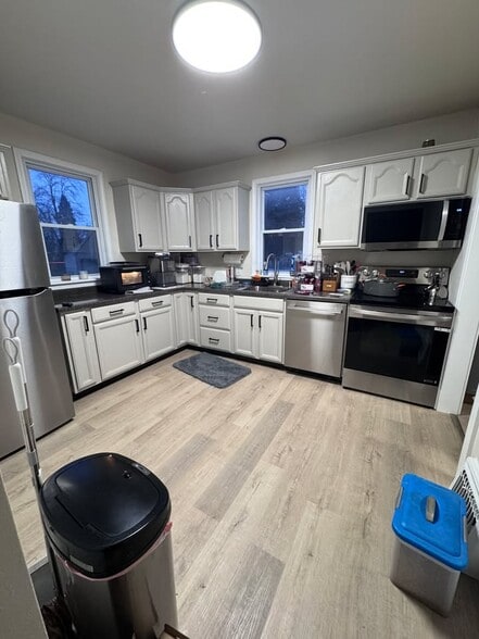 Building Photo - 626 N Mason St