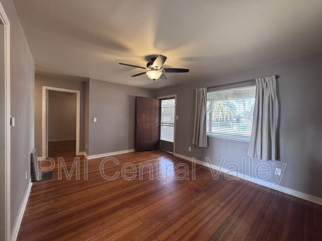 Building Photo - 340 Sperry Ave