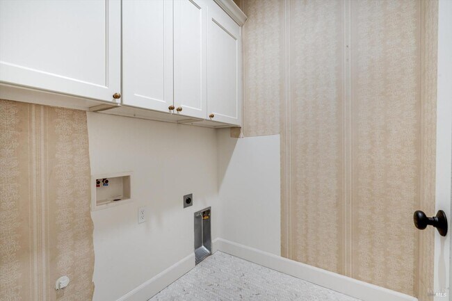 Building Photo - 1980 Bent Tree Pl