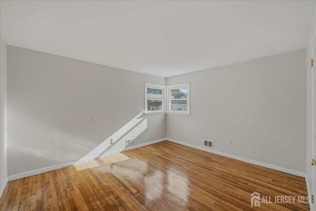 Building Photo - 126 Orange St