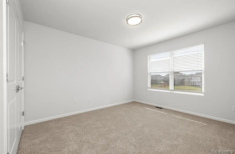 Building Photo - 3449 Haverford Dr