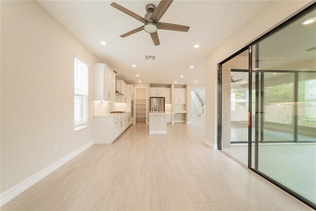 Building Photo - 4667 San Martino Dr