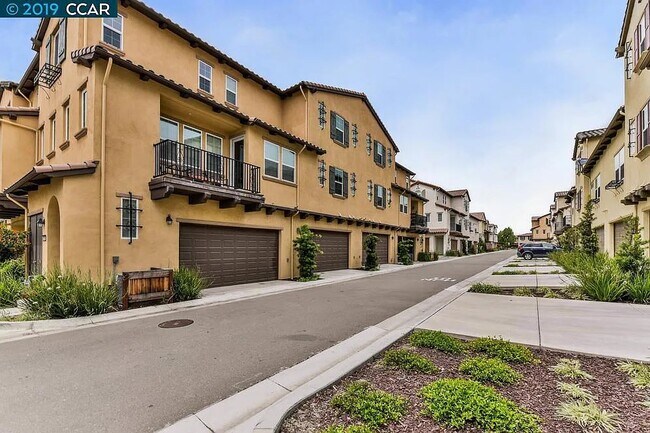 Building Photo - 5041 Barrenstar Way