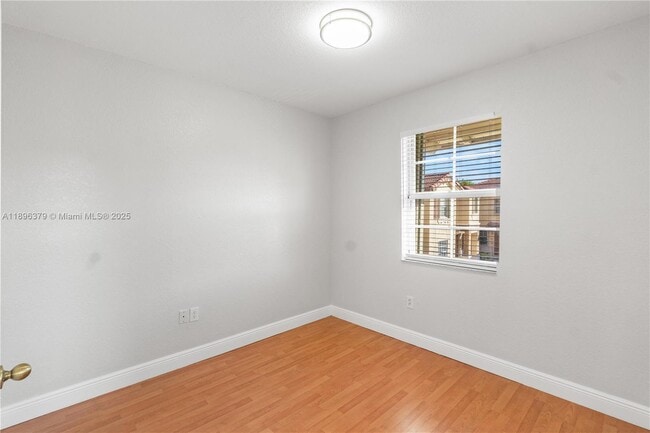 Building Photo - 1398 NE 33rd Ave