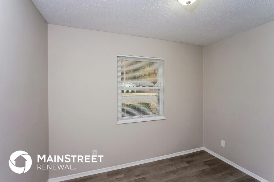 Building Photo - 8903 Willowcreek Dr