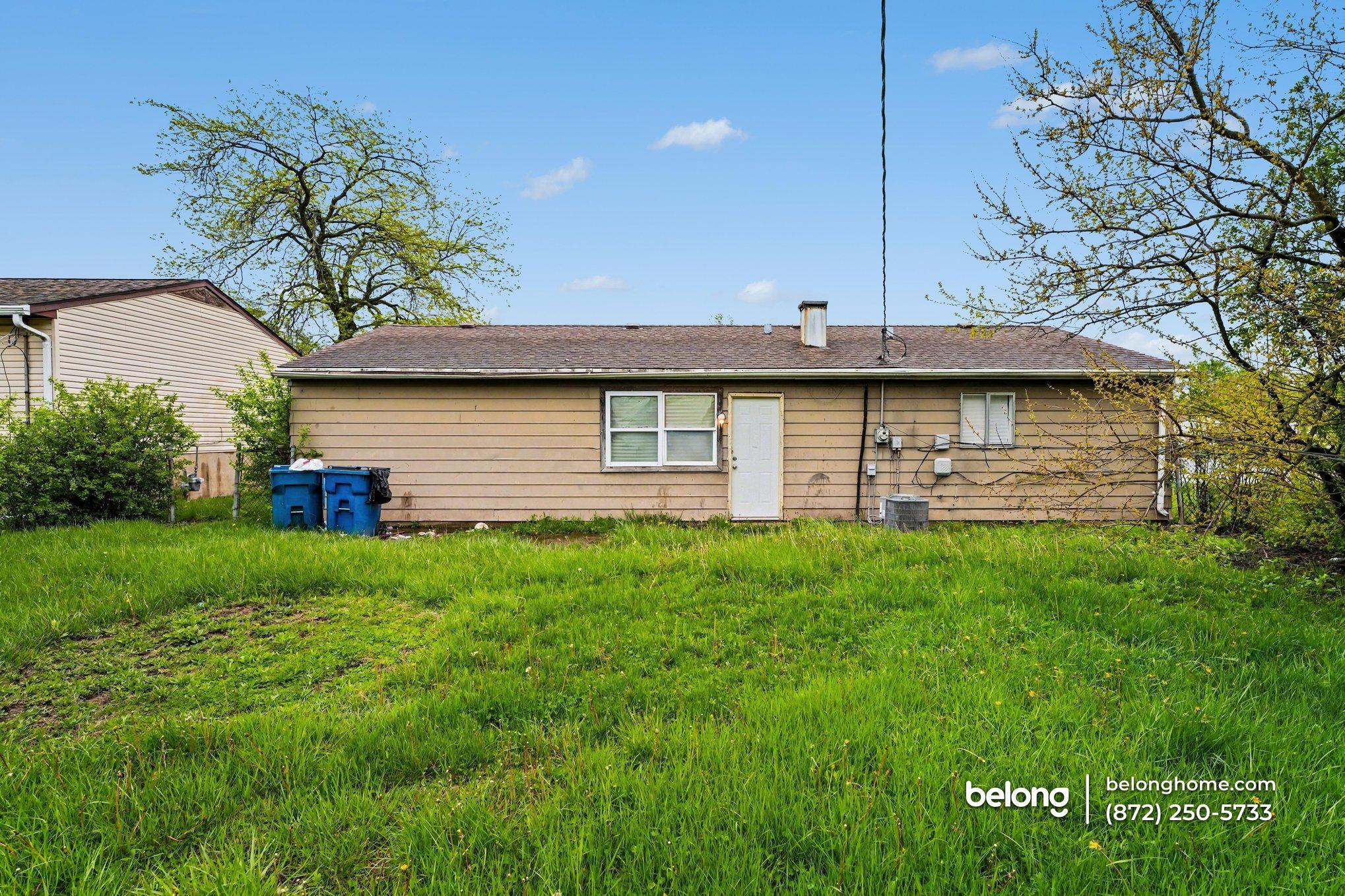 Building Photo - 631 Andover St