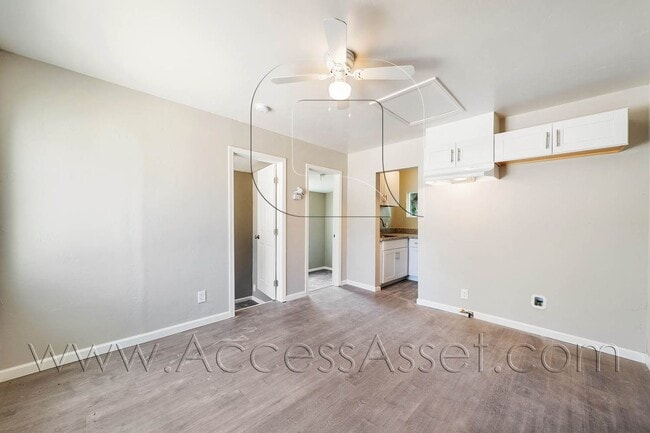 Building Photo - Cozy 2 Bed/1 Bath Duplex In Perris!