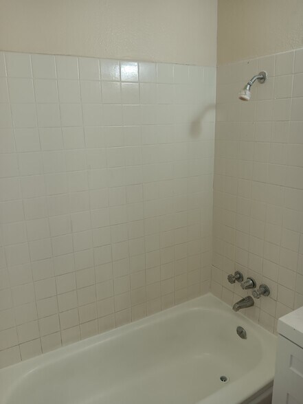 Building Photo - 3719 Hazelwood St