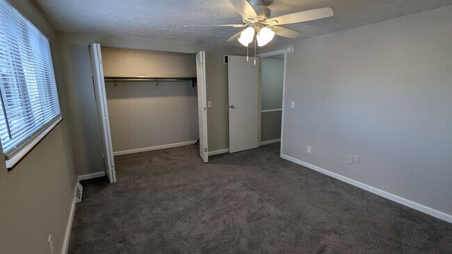 Building Photo - MN Cedar Village (833)