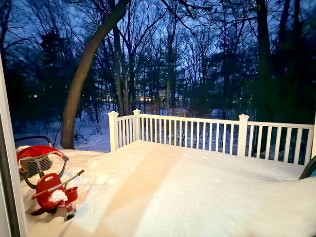 Building Photo - 143 Broad St