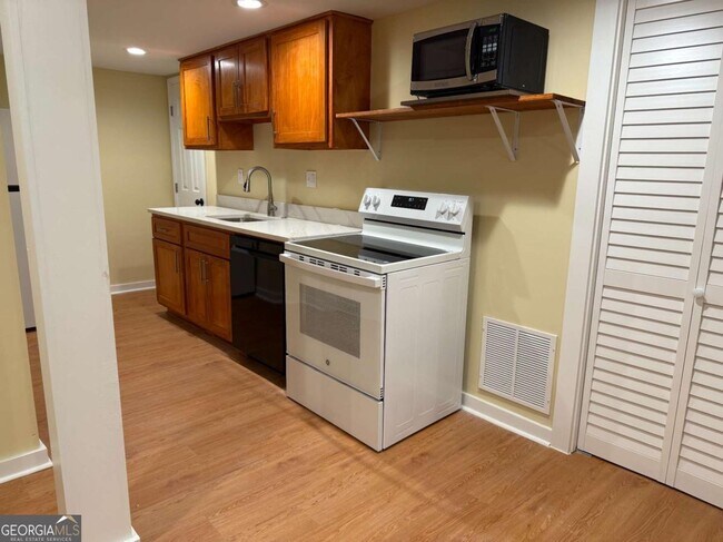 Building Photo - 2786 Brookcliff Landing NE