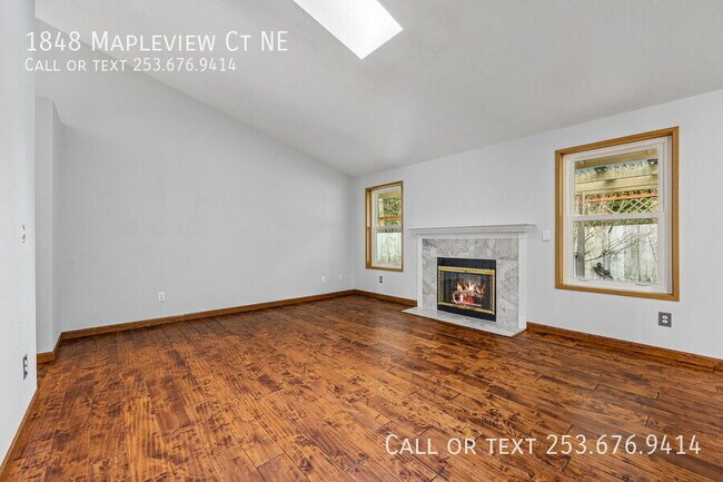 Building Photo - 1848 Mapleview Ct NE