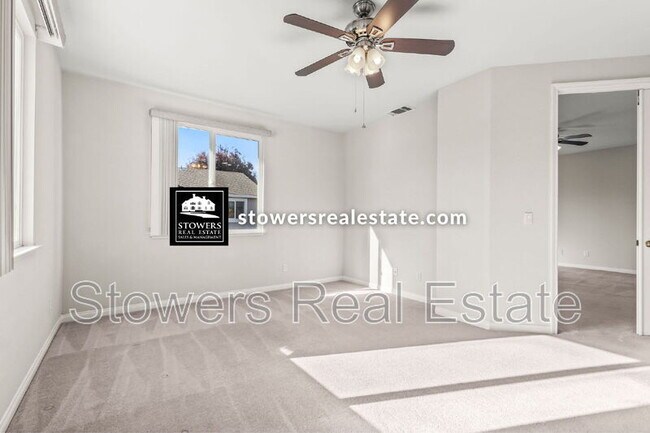 Building Photo - 1570 Eastlake Cir