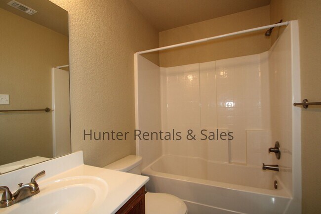 Building Photo - Every Room Has Its Own Bathroom!!!