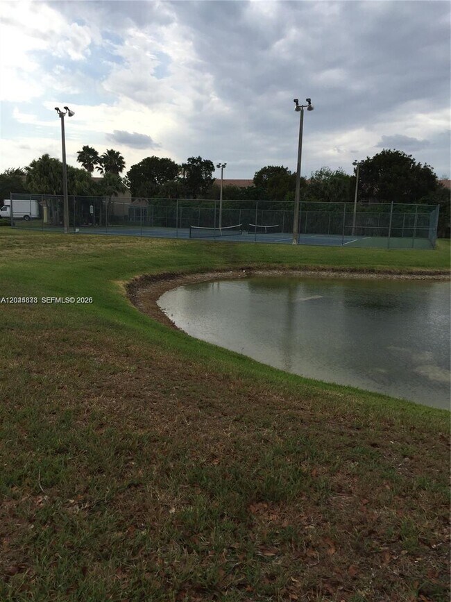Building Photo - 12870 Vista Isles Dr
