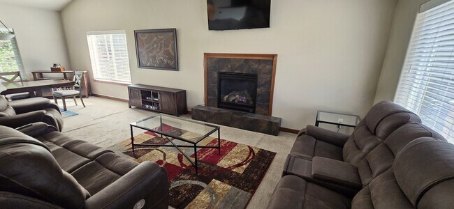 Building Photo - 10438 Buccaneer Pl