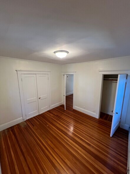 Front bedroom - 60 Hammond St