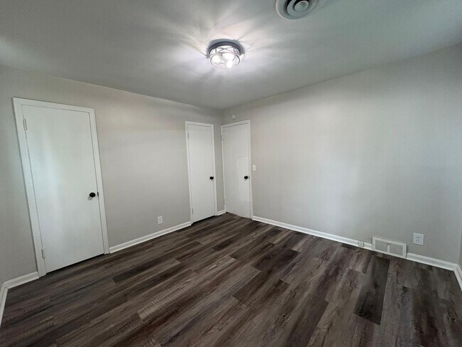 Building Photo - 1037 Keystone Dr