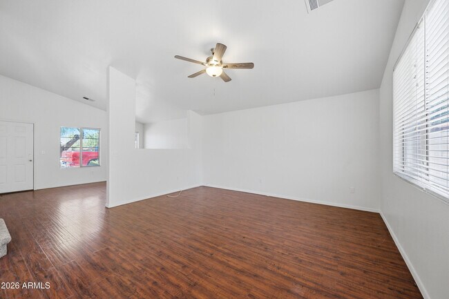 Building Photo - 1571 E Orchid Ct