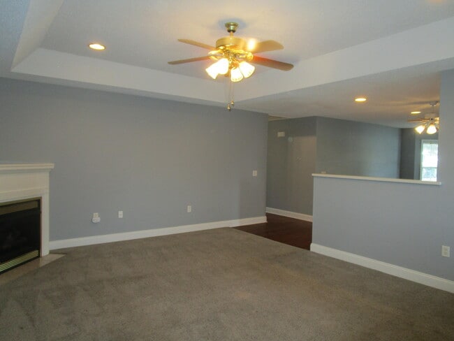 Building Photo - 601 Brushwood Dr