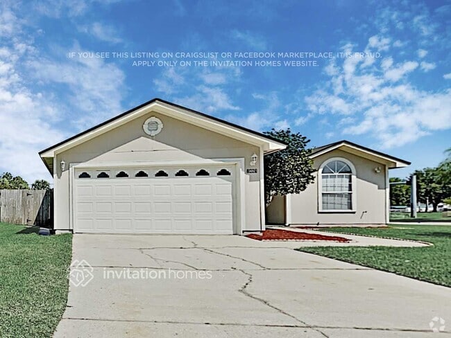 Building Photo - 2463 Twin Springs Dr N
