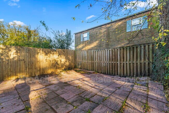 Building Photo - 5809 Layton St