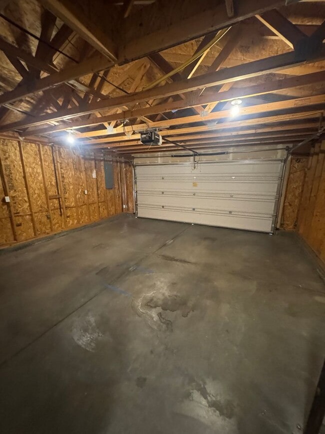 Building Photo - Non-Refundable & Security Deposit Total: $...