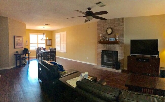 Building Photo - 5910 Blanco River Pass