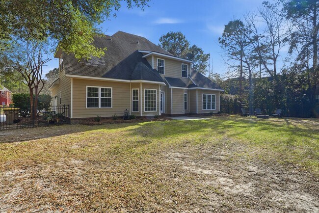 Building Photo - Beautiful Home for Lease in Buckhead