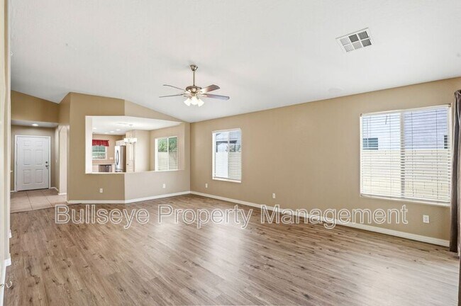 Building Photo - 21069 N Jocelyn Ln