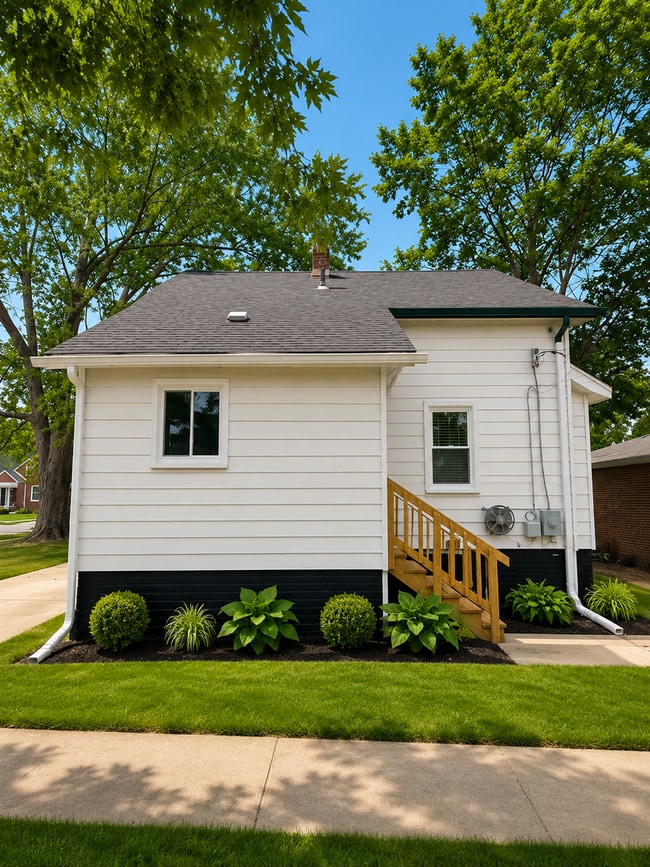 Building Photo - Section 8 Approved! Low Move in Cost