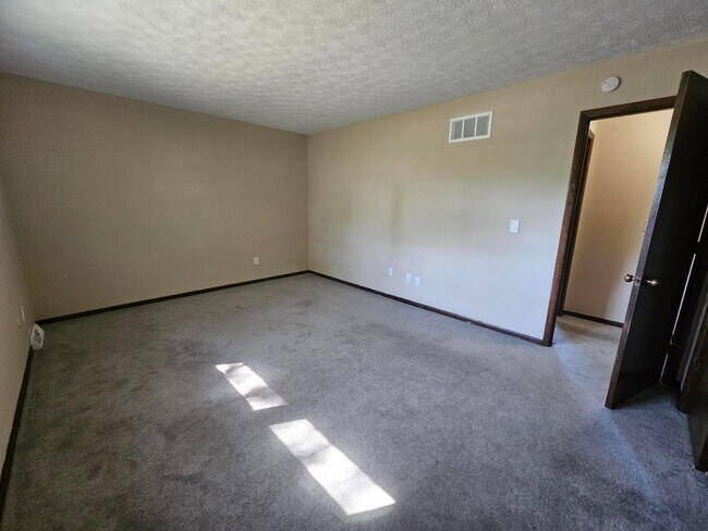 Building Photo - 6648 Kennerdown St