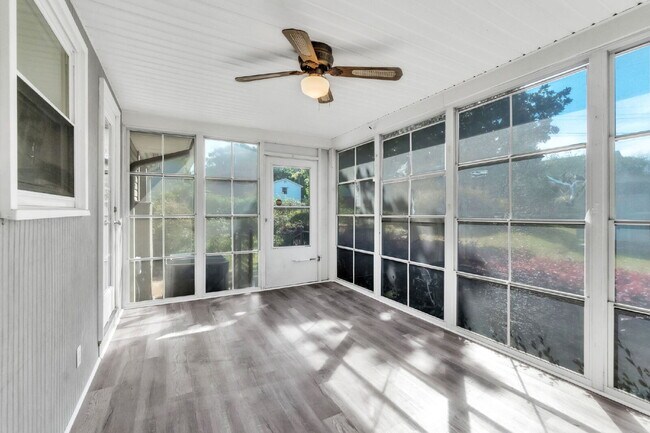 Building Photo - Stylish 3 Bedroom, 2 Bath Ranch with Bright Sunroom and Modern Comforts