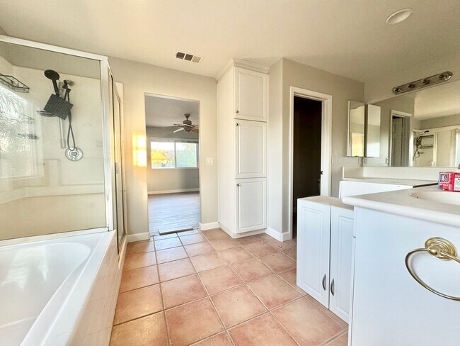 Building Photo - 2871 Pinta Ct